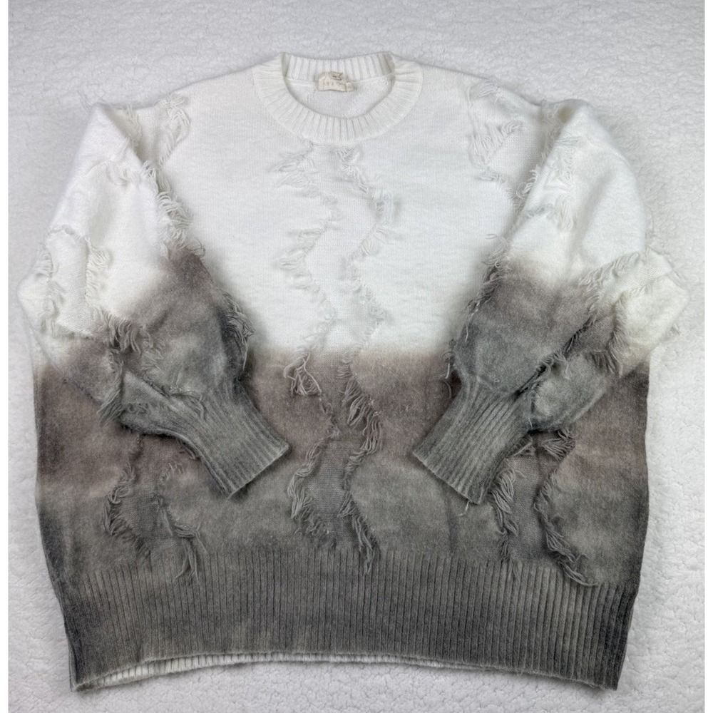 143 Story By Line Up Womens Size Medium 3/4 Sleeve Fuzzy Textured Boxy Sweater